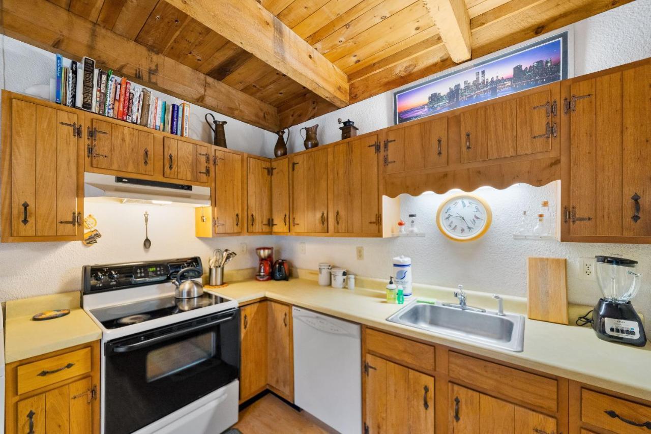 Cozy Condo By Tripp Lake Warrensburg Экстерьер фото